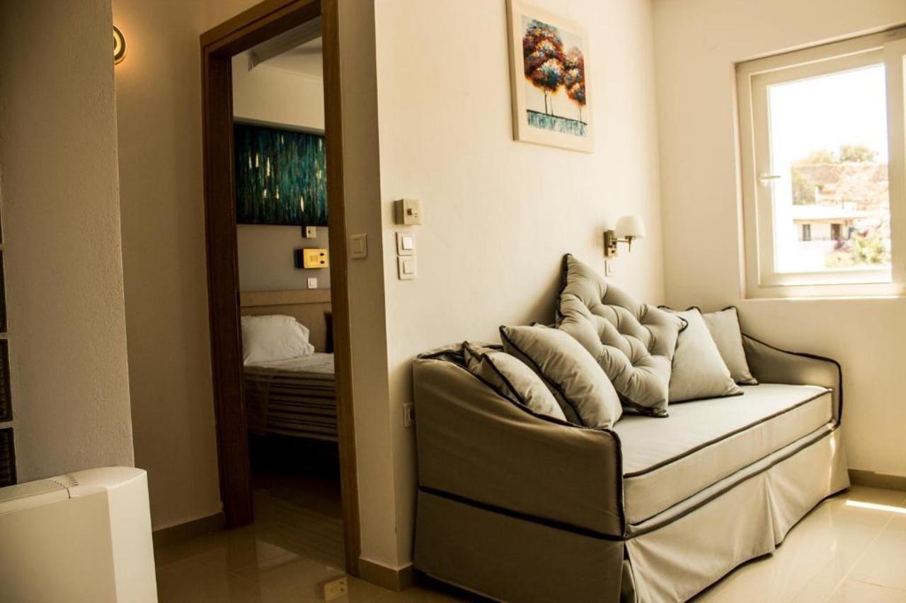 Pal Hotel 2*